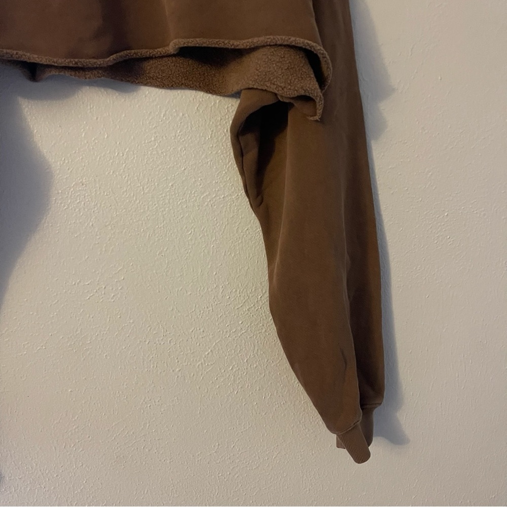 Joah Brown Brown Cropped Off-the-Shoulder Sweater - Picture 5 of 5